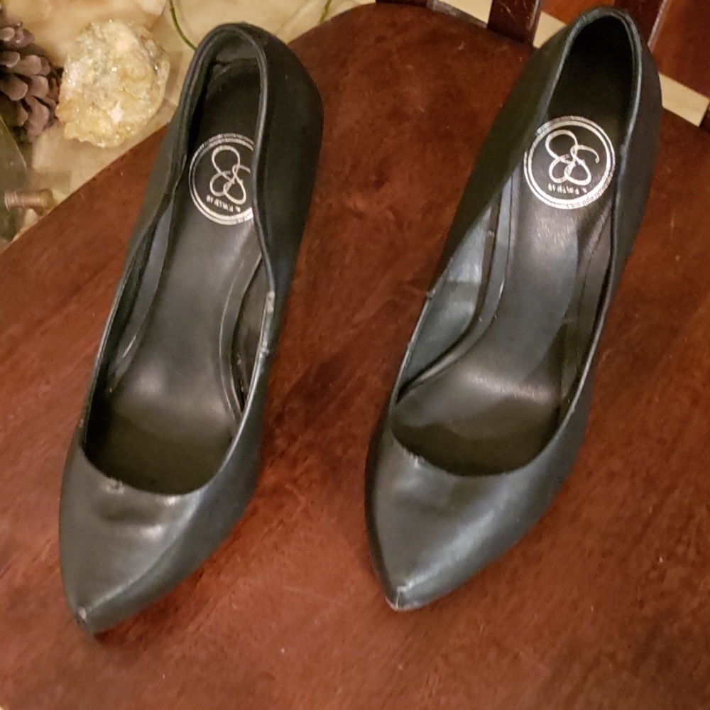 Jessica Simpson Black pump